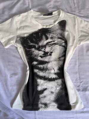 “Cat” fitted top